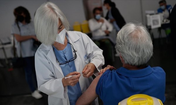 Dünya genelinde 2 milyar 880 milyon dozdan fazla Kovid-19 aşısı yapıldı