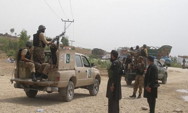Pakistan İçişleri Bakanından 'tuhaf' Taliban açıklaması: Aileleri burada yaşıyor