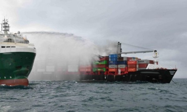 İşgalci İsrail rejimi gemisine saldırı, İran'ı suçladılar