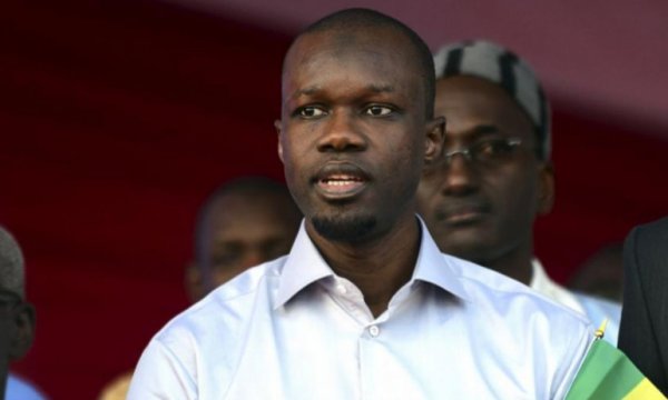 Senegalli siyasetçi: Fransa artık elini gırtlağımızdan çeksin!