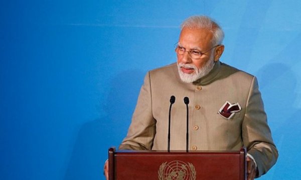 Hindistan'da kriz: 12 bakan istifa etti