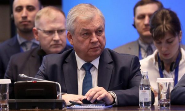 Rusya: ABD'nin Afganistan'dan çekilmesi Kürtler için işaret