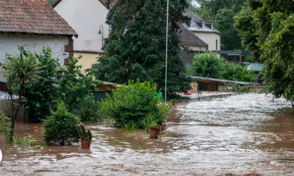 Almanya'da şiddetli yağışlarda bilanço ağırlaşıyor