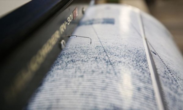 İran'da 5,7 büyüklüğünde deprem