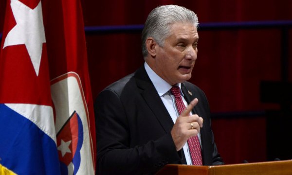 Küba Başkanı: Egemenliğimizi ve bağımsızlığımızı teslim etmeyeceğiz