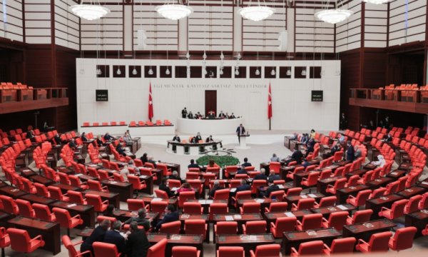 OHAL uygulamalarına devam teklifi TBMM'de yasalaştı