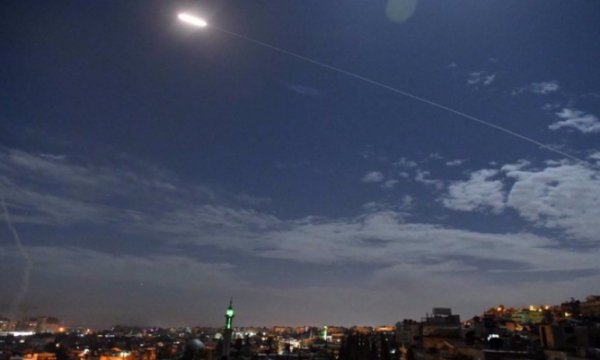 Suriye Hava Savunması Siyonist Rejimin saldırılarına cevap verdi