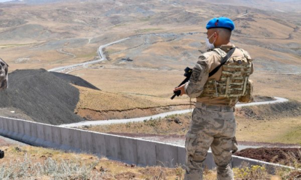 295 kilometrelik İran sınırına duvar örülecek