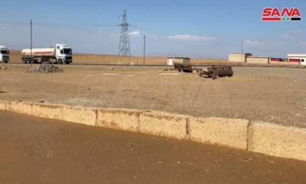 ABD Suriye'den petrol çalmaya devam ediyor