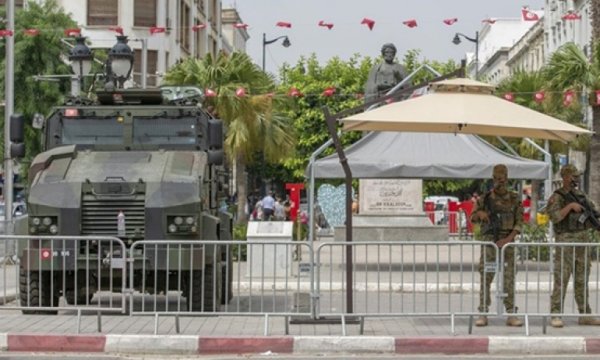 Tunus'ta kafalar karışık