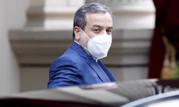 "İngiltere, İran'a olan borcunu ödemek için fidye istiyor"