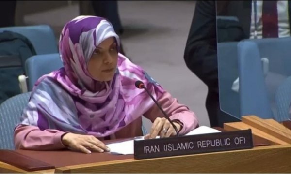 İran, ABD ve İngiltere'nin asılsız iddialarını reddetti