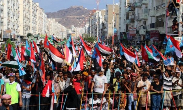 Yemen’de devrim çağrısı: Kalkın! hayat, izzetli yaşanmış birkaç sabahtır