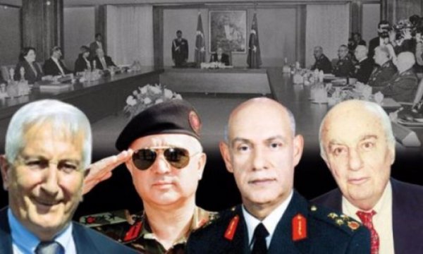 28 Şubat'çıların rütbeleri söküldü