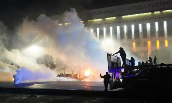 Kazakistan'daki krizin arkasında kim var?