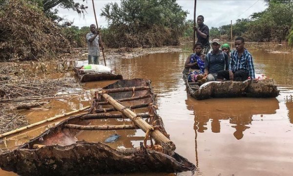 Afrika'yı fırtına vurdu: Onlarca kişi öldü
