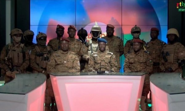 Fransa'nın aylardır Burkina Faso'da darbe senaryoları üzerinde çalıştığı iddia edildi