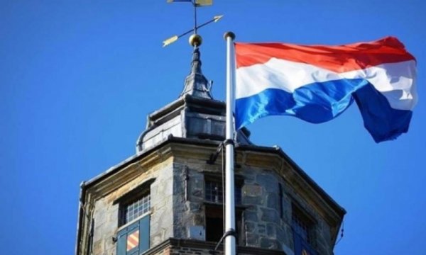 Hollanda'dan AB itirafı: Kıtayı zar zor koruyor