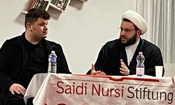 Hristiyan asıllı Antonyo Basel Said-i Nursi Camii'nde Müslüman oldu