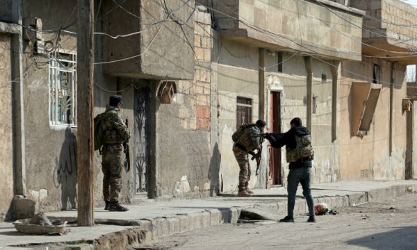 IŞİD, çocukları 'canlı kalkan' olarak kullanıyor