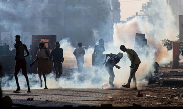 Sudan'da tansiyon yükseldi; Protesto gösterileri sürüyor