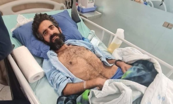 Açlık grevindeki Filistinli esir Hişam Ebu Havaş için destek yürüyüşü