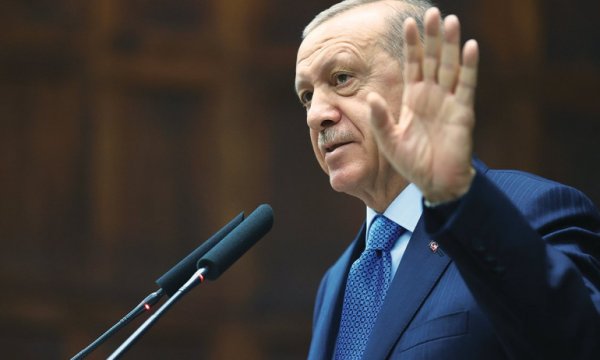 Bir yanda özgürlük açılımları diğer yanda basına sansür! İki ileri bir geri