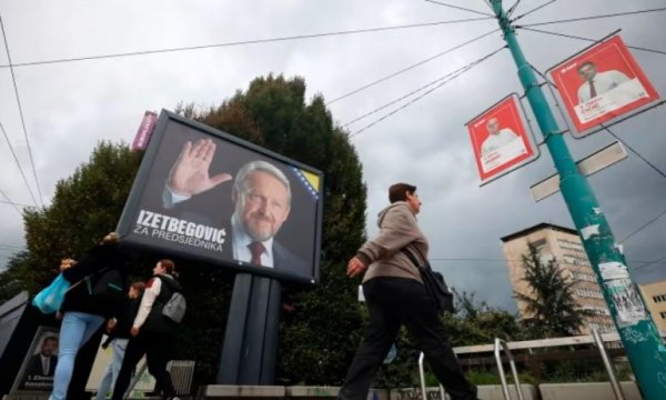 Bosna Hersek'te seçimleri Komsic, Becirovic ve Cvijanovic kazandı