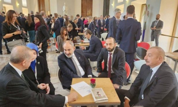 Erdoğan, Paşinyan ve Aliyev ile bir araya geldi