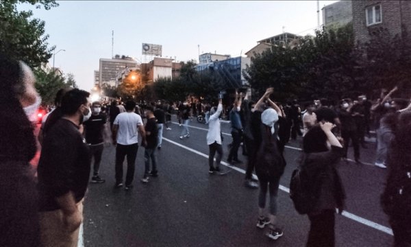 İran: Gösterilerde gözaltına alınanlar yargılanana kadar serbest bırakılmayacak