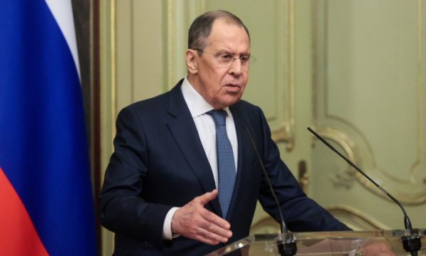 Lavrov: ABD, dünya hakimiyeti iddiasından vazgeçmeli