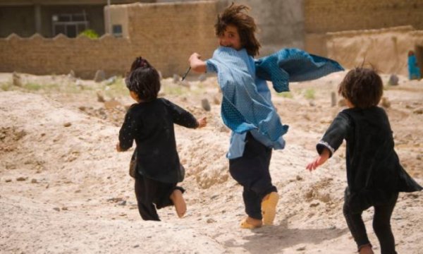 ABD deniz piyadesi Afgan çocuğu çalmakla suçlanıyor