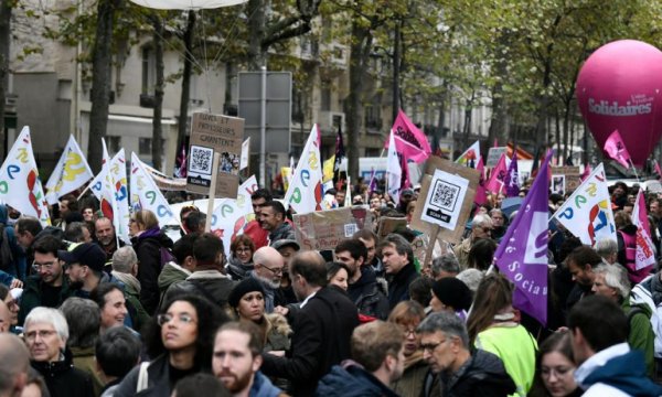 Avrupa'nın farklı kentlerinde hayat pahalılığı protestosu 