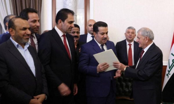 Irak'ta yeni hükümet güvenoyu aldı