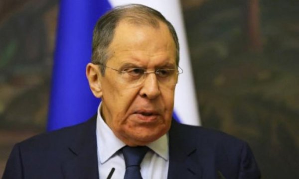 Lavrov: ABD, Avrupa Birliği'ni zayıflatmak istiyor