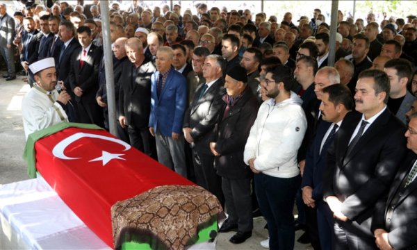 Solingen faciasında 5 yakınını kaybeden Mevlüde Genç son yolculuğuna uğurlandı