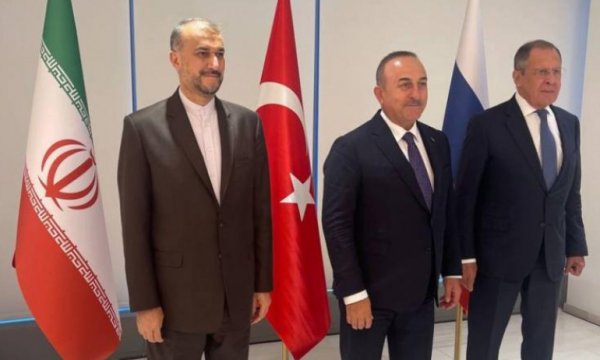  İran, Türkiye ve Rusya’dan ortak bildiri 