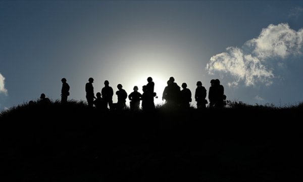 Kanada asker ihtiyacını karşılamak için vatandaş olmayan göçmenleri de orduya alacak