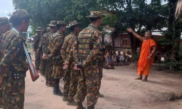 Myanmar'da İslam karşıtı Budist milisler ordu saflarında