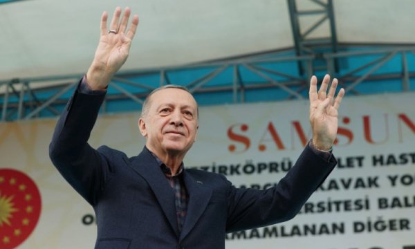 Cumhurbaşkanı Erdoğan son kez oy istedi: Bayrağı gençlere devredeceğiz