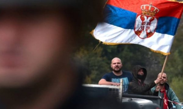 Kosova ile Sırbistan arasında gerilim büyüyor