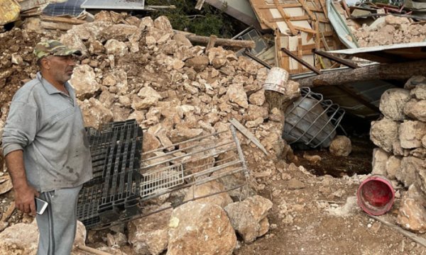 İsrail 15 günde 22'si çocuk 44 Filistinliyi evsiz bıraktı
