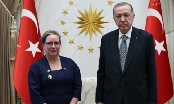 Siyonist Büyükelçisi Lillian, Cumhurbaşkanı Erdoğan'a güven mektubu sundu