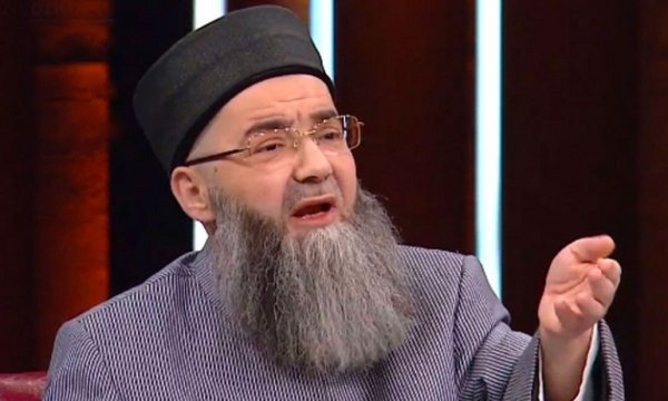 Amerikancı İslam tetikte: Cübbeli ağızları açık bırakan cehaleti ile Abdulkadir Karaduman’ı hedef aldı