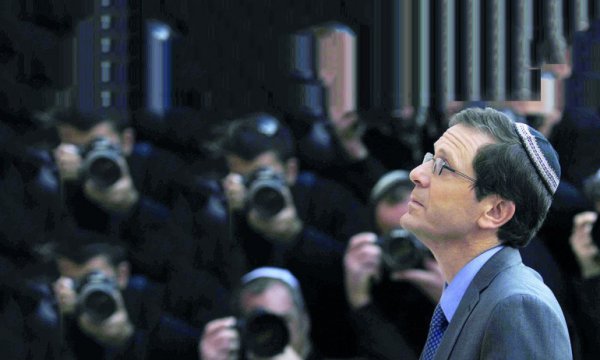 Herzog gelmeden jest geldi