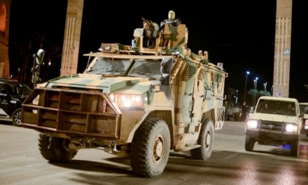Silahlı gruplardan Libya'nın başkenti Trablus'ta Dibeybe'ye destek için gövde gösterisi