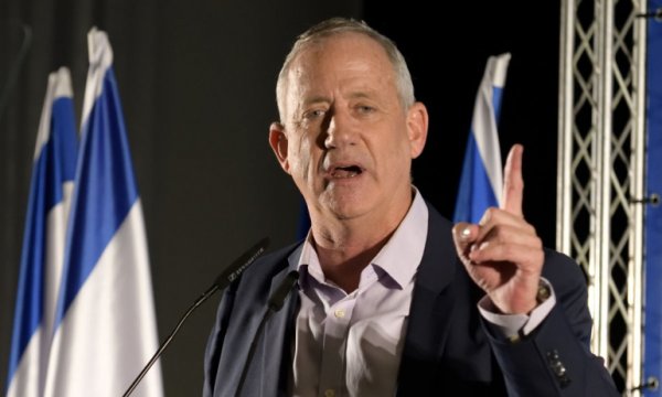 Gantz: İran'la nükleer anlaşma imzalansa dahi karşı güç hazırlanmalı
