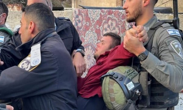 Irkçı Siyonist güçler Filistinlilere vahşice saldırdı