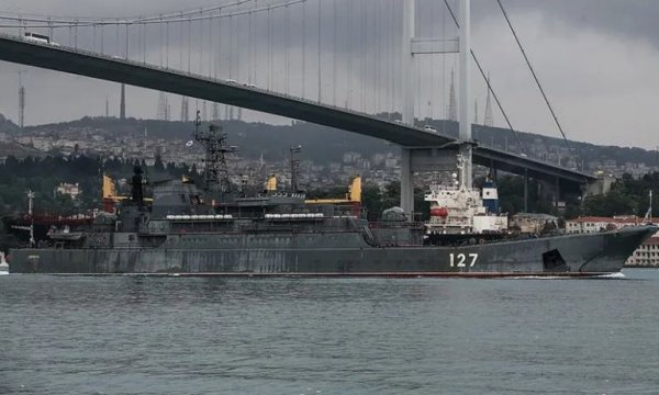 Ukrayna Türkiye'den Boğazları kapatmasını istedi