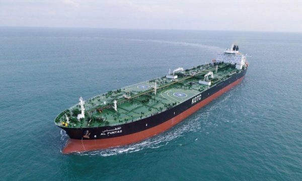 İran: Dünya pazarına petrol tedarik etmeye hazırız
